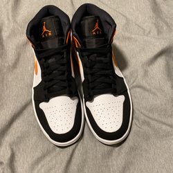 Air Jordan 1 Mid Black /Starfish-white
