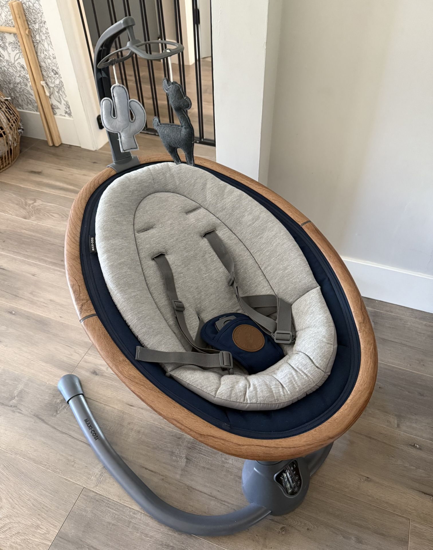 Maxi Cosi Cassia Swing - Essential Blue