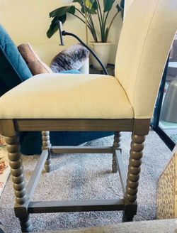 NEW 25.5”H Abbott Spindle Counter Stool, White Office Star