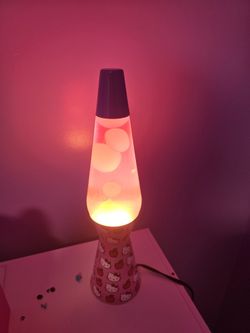 Hello Kitty Larva Lamp