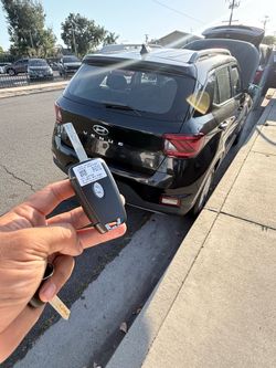 Car Keys N Remotes/ Llaves Con Control