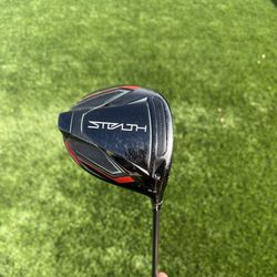 Taylormade Stealth Driver 9* Stiff Flex RH