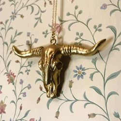 oddity skull necklace