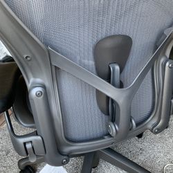 Aeron Remastered Size A Or B, All Options 