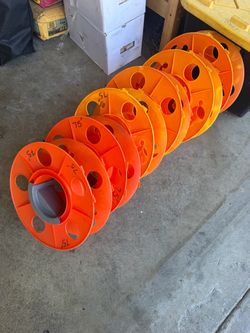 Extension cord reels