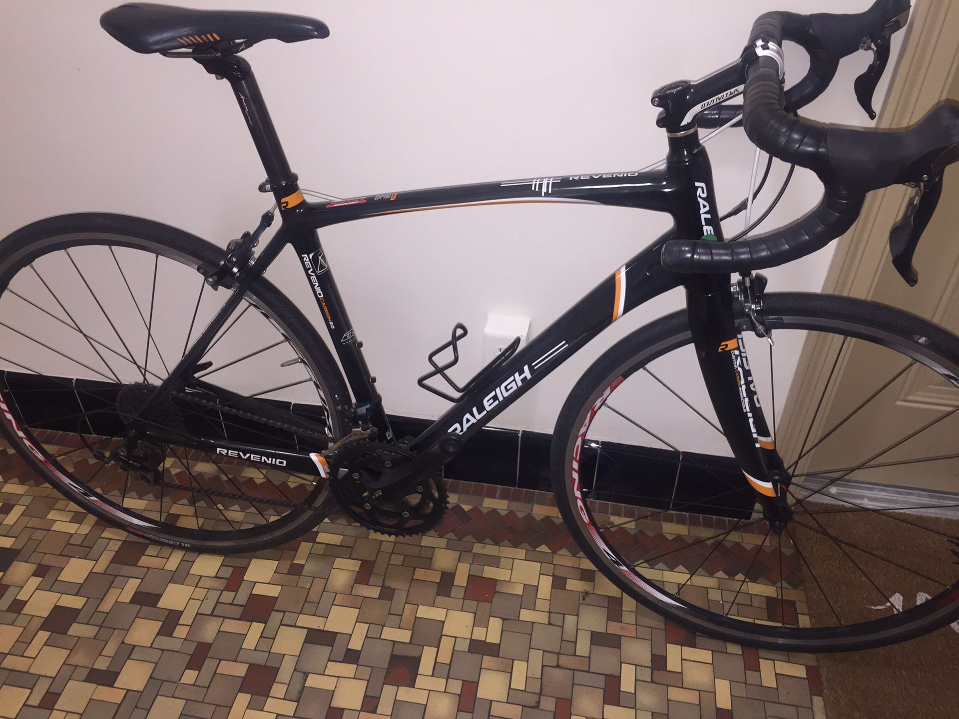 Raleigh revenio carbon 2