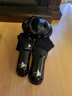 Century Sparring Equipment Adult Black L 