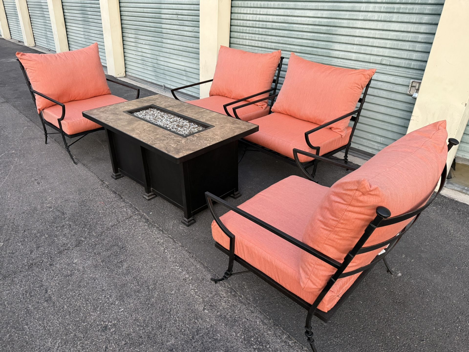 Patio, Outdoor furniture,4 Club Chairs MCM, Sunbrella, Fire Pit🔥🔥Ow Lee.