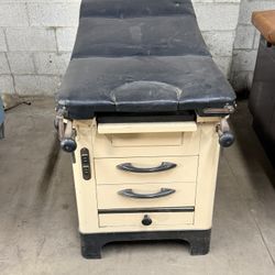 Doctors Exam Table From The 1950’s