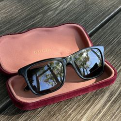 Authentic Gucci Sun Glasses Excellent Condition 