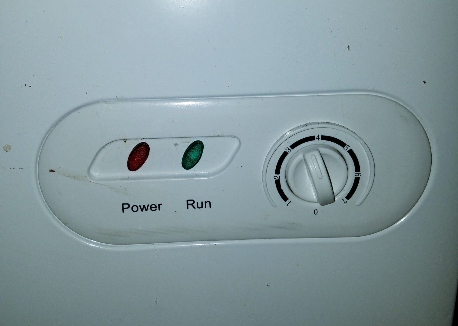 Magic Chef Deep Freezer, Model HMCF35W2, 3.5 cu ft. for Sale in Silver