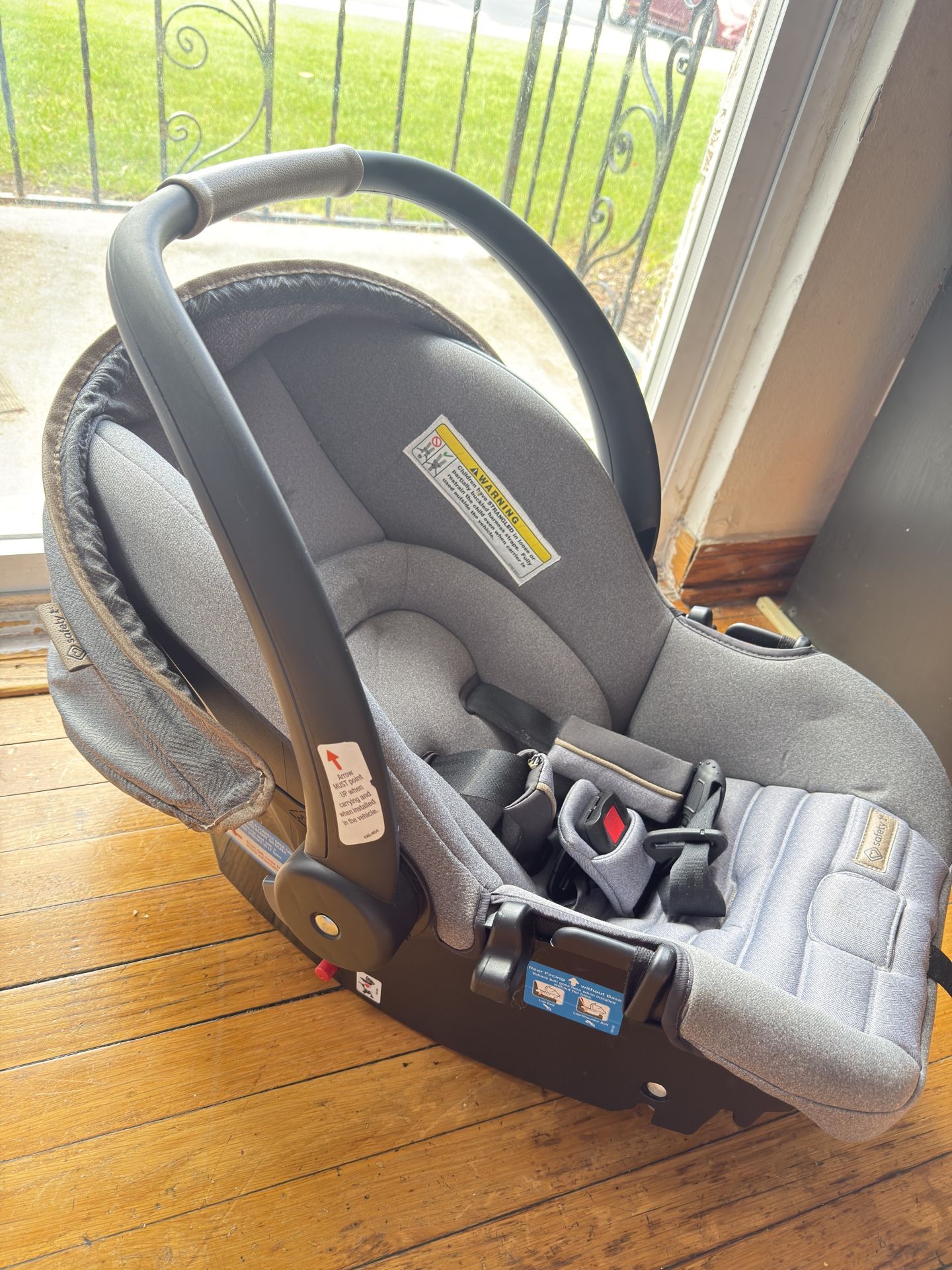 Safety 1st Car Seat With Base