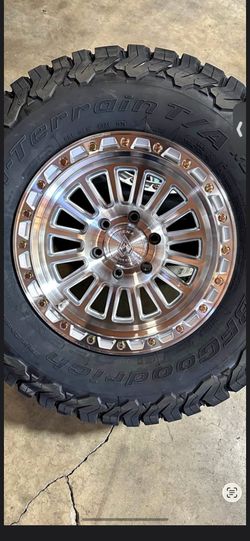 17" ARENA rims w- 33" BfGoodrich KO2 tires