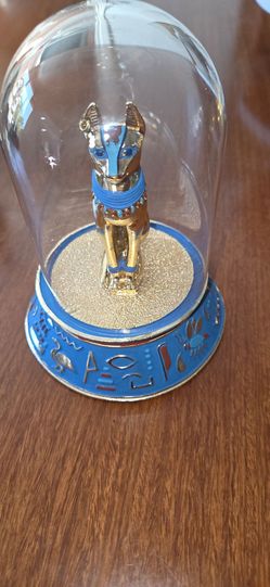 Franklin Mint Eygptian Bastet w/ Glass Dome Excellent Condition Limited Edition
