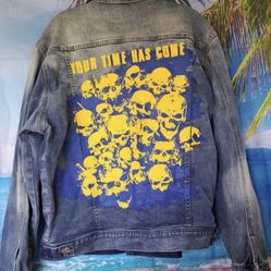 Denim Bluejean Jacket mackeen  Size M Your Time Has Come) Distressed 