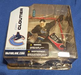 NiB 2003 Vancouver Canucks Dan Cloutier McFarlane Series 5 Action Figure