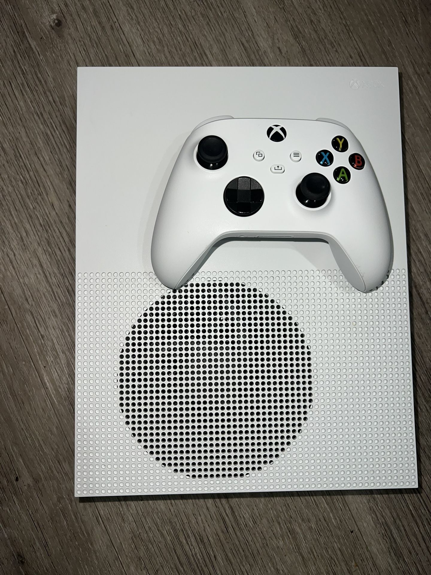 XBOX ONE S 1TB