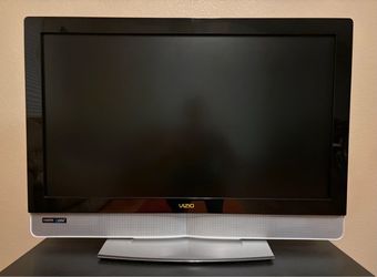 Vizio 37" HDTV LCD TV (VX37L) w/ Original Remote & AV Cables - Excellent Condition