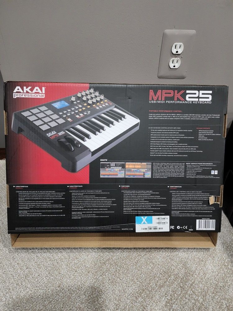 Akai MPK 25