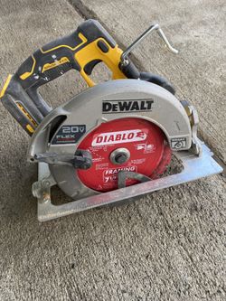 Dewalt Circular Saw