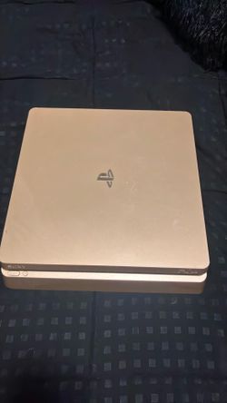 Gold limited edition PS4