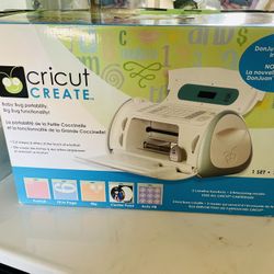 Cricut Create Cutting Machine Model CRV20001 Pre-Owned, Fully Functional 