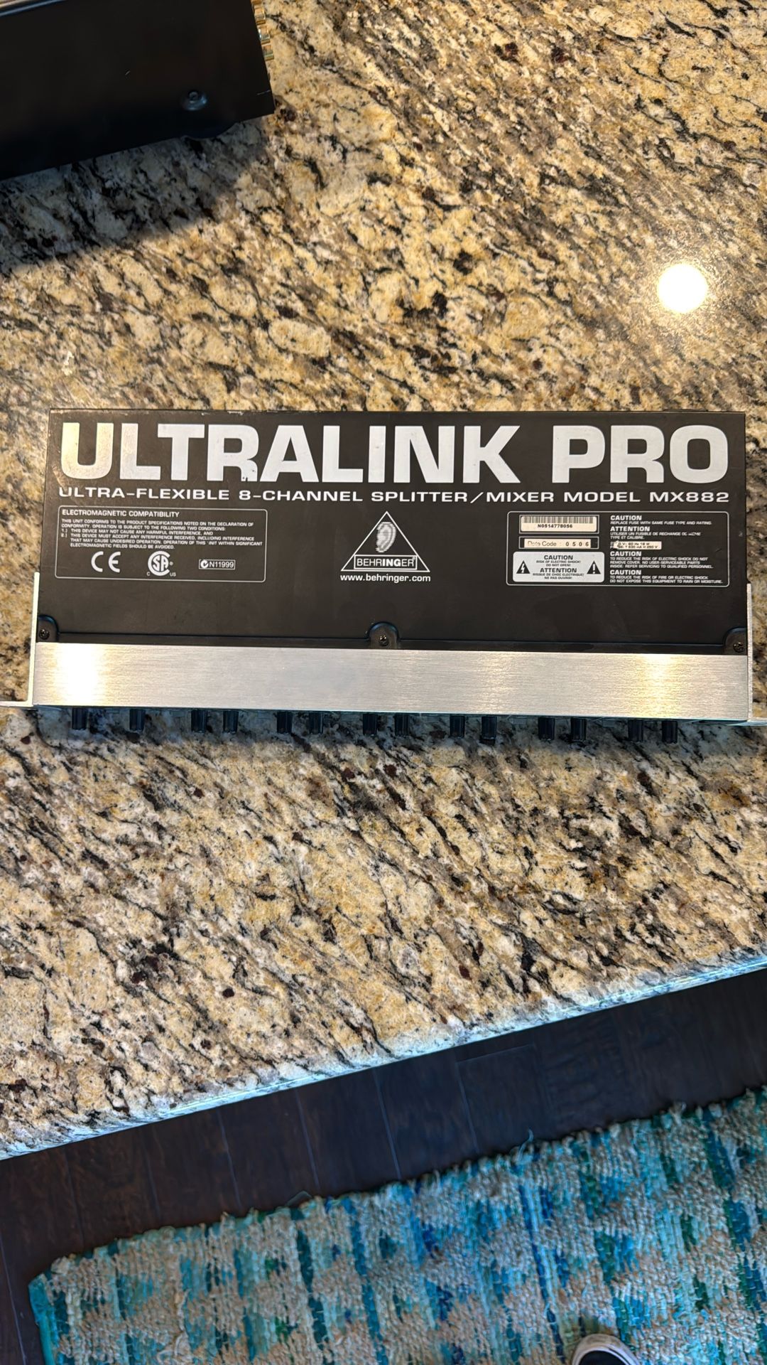 Ultralink Pro - 8- Channel Splitter