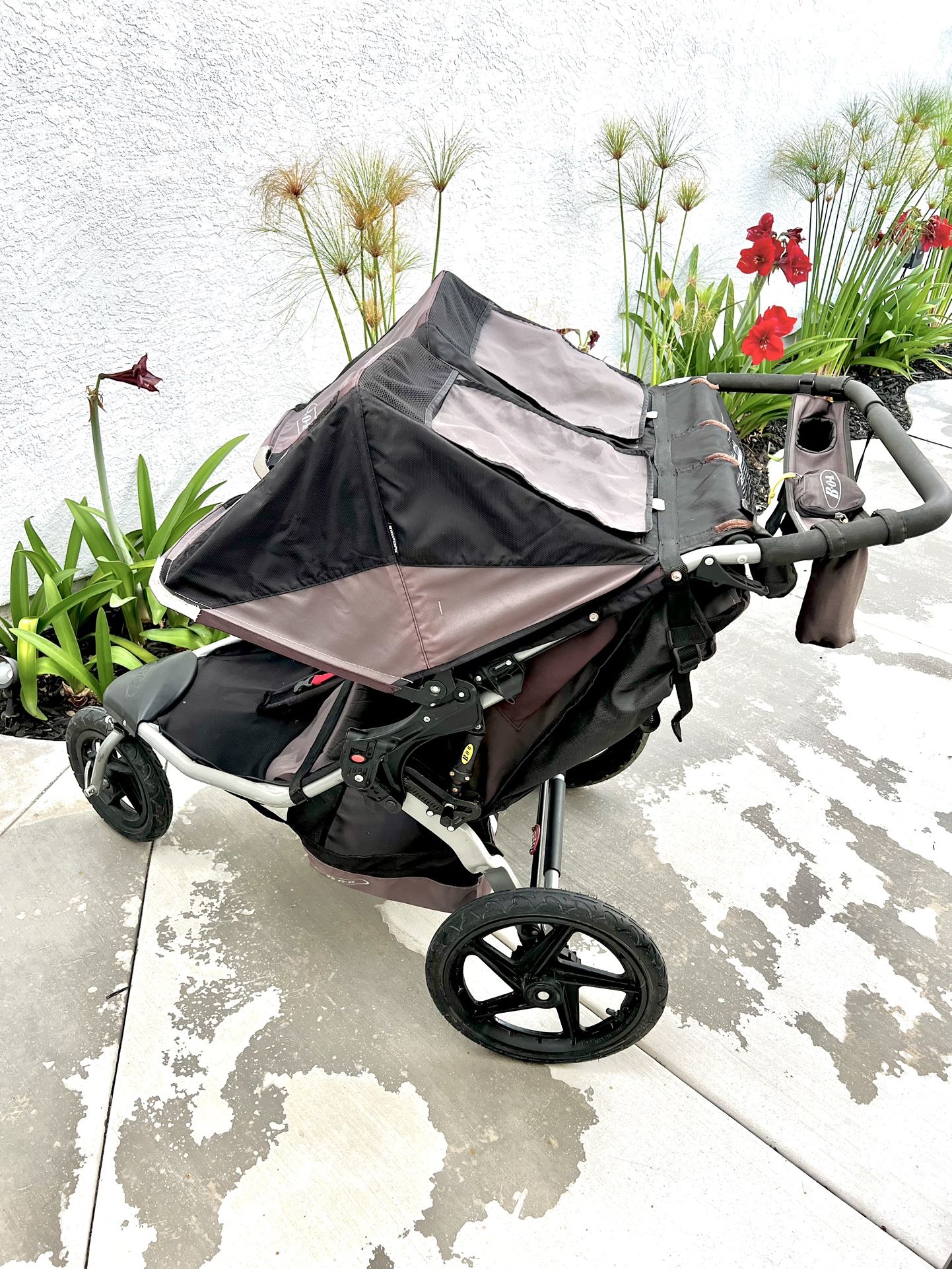 BOB Double Jogging Stroller