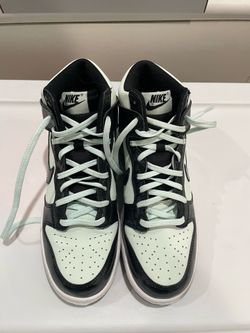 $30 Nike woman 7.5