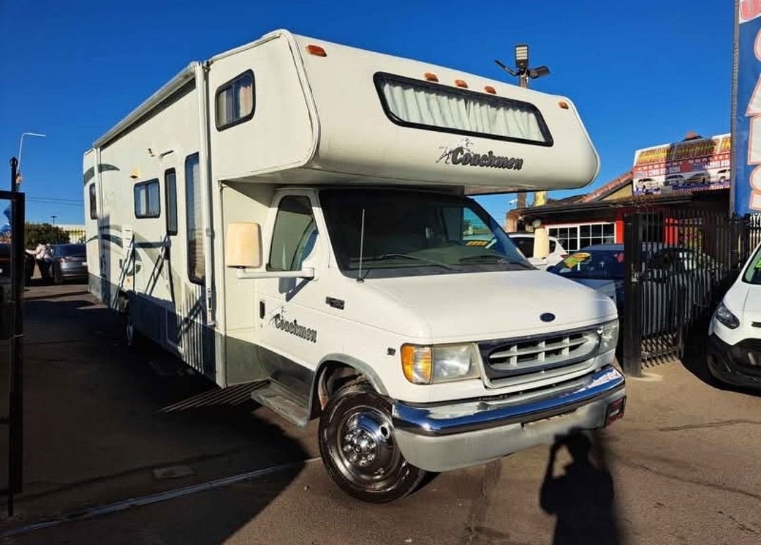 2001 Ford Econoline Commercial Cutaway
E-450