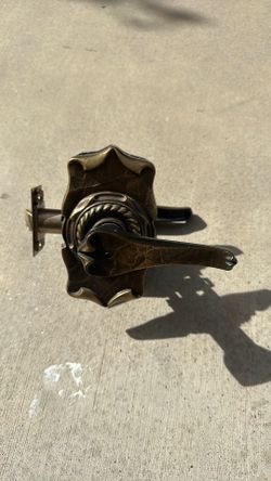 Door handles/ door knobs
