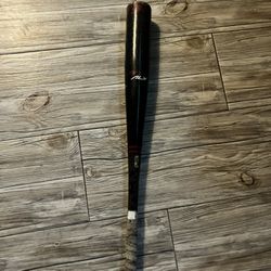 Easton Alpha ALX Bbcor 31 Inch 28 Oz Bat