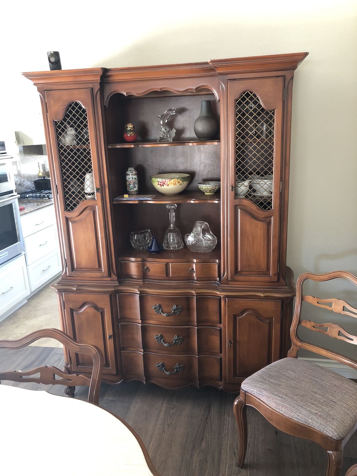 Dining hutch