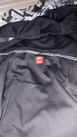 Black Nike tech