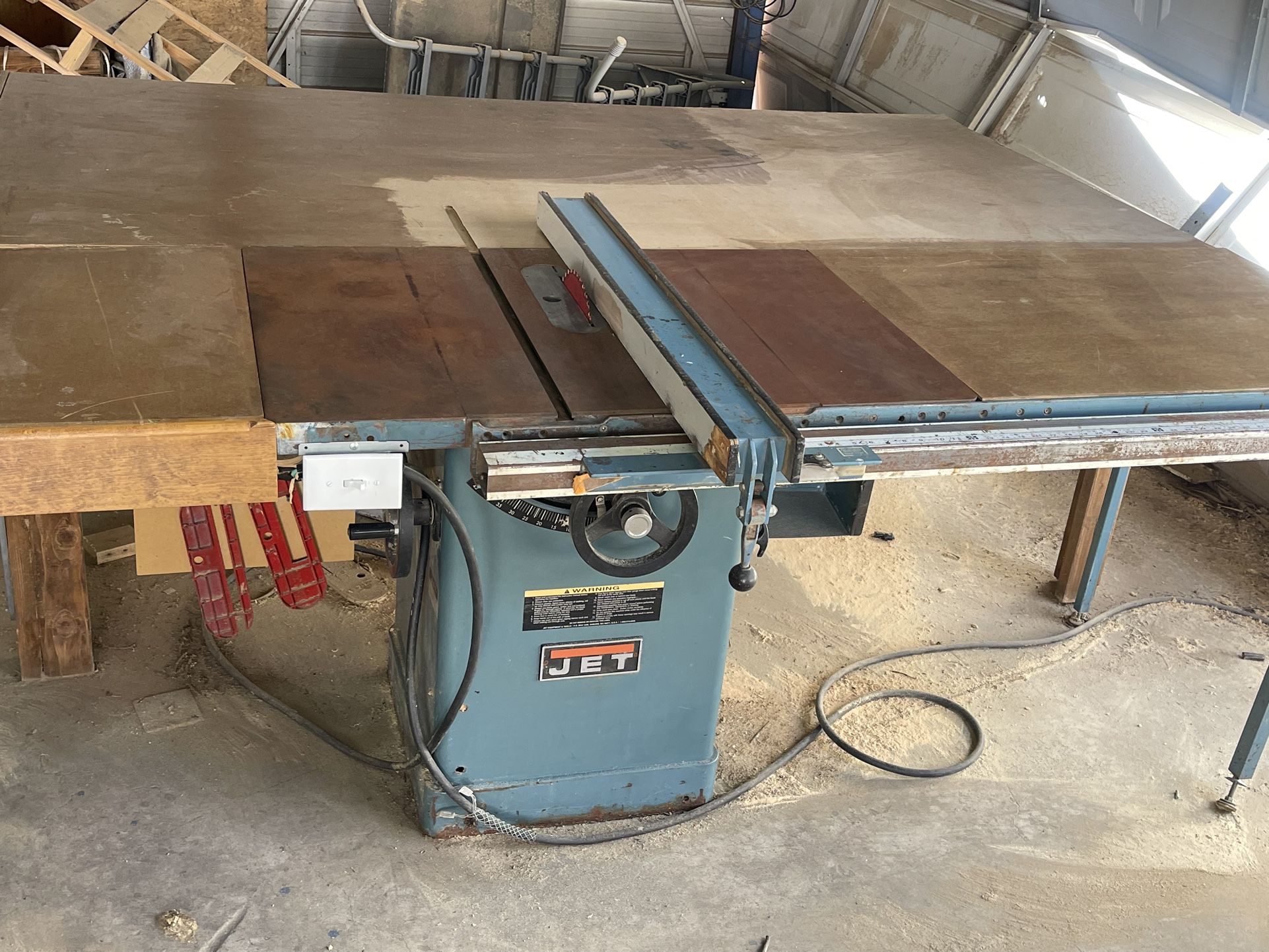 Electric table saw