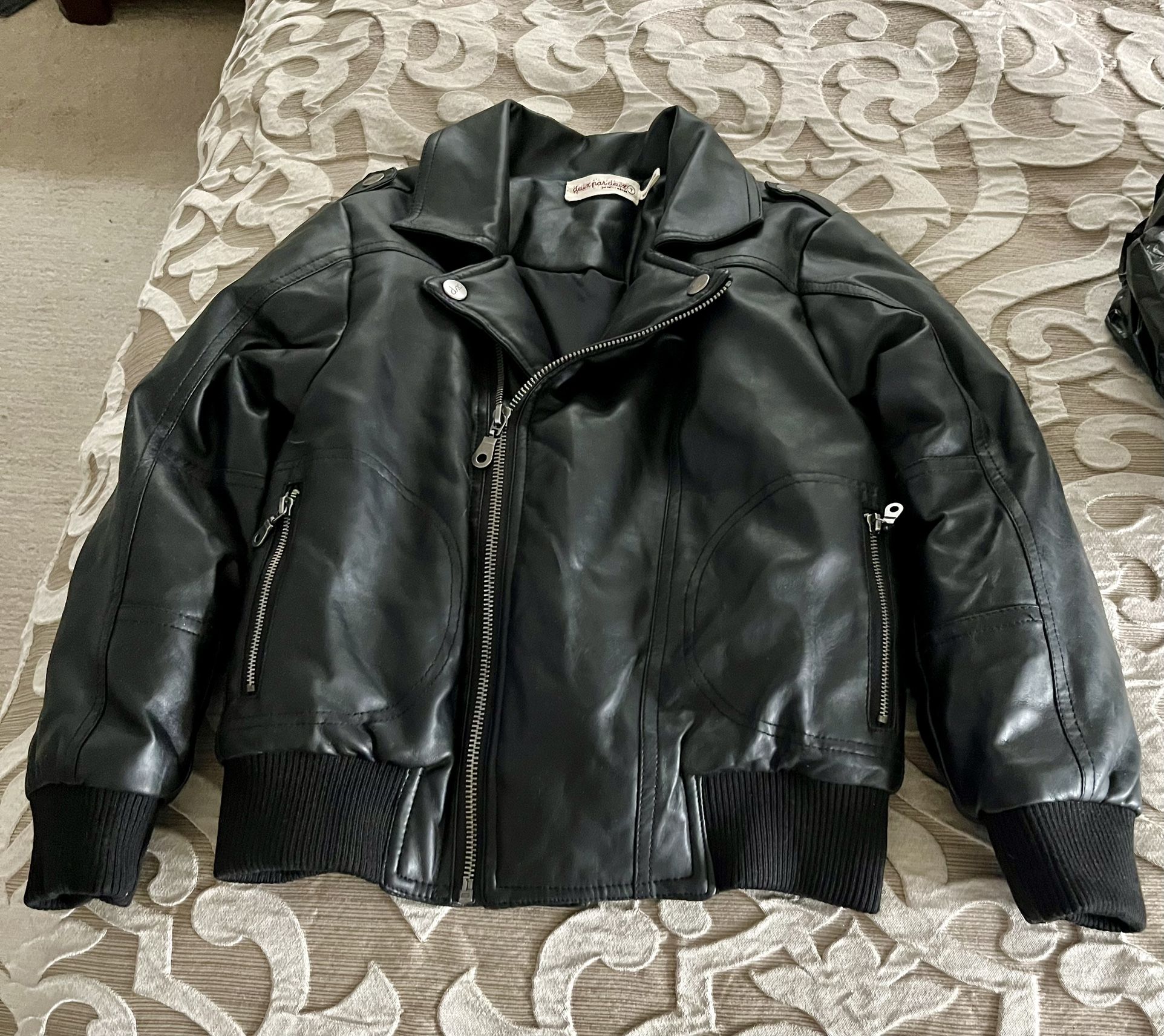 Leather Jacket look