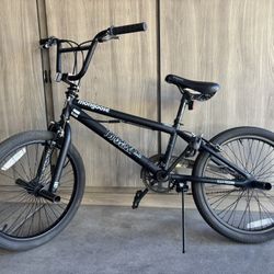 Mongoose Index 1.0  20” Freestyle Bike - Black