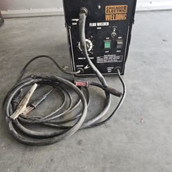 Chicago Electric Flux Core Welder Welding Machine 