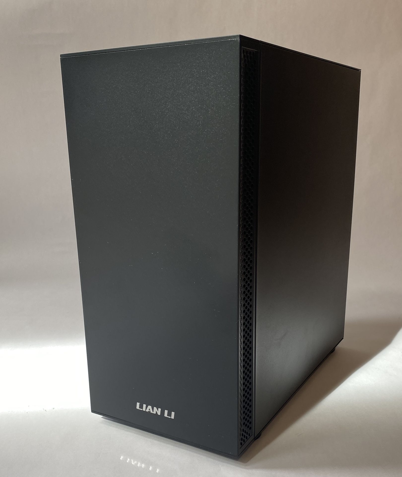 Lian Li Lancool 170M Tempered Glass microATX Mid-Tower Computer Case - Black.