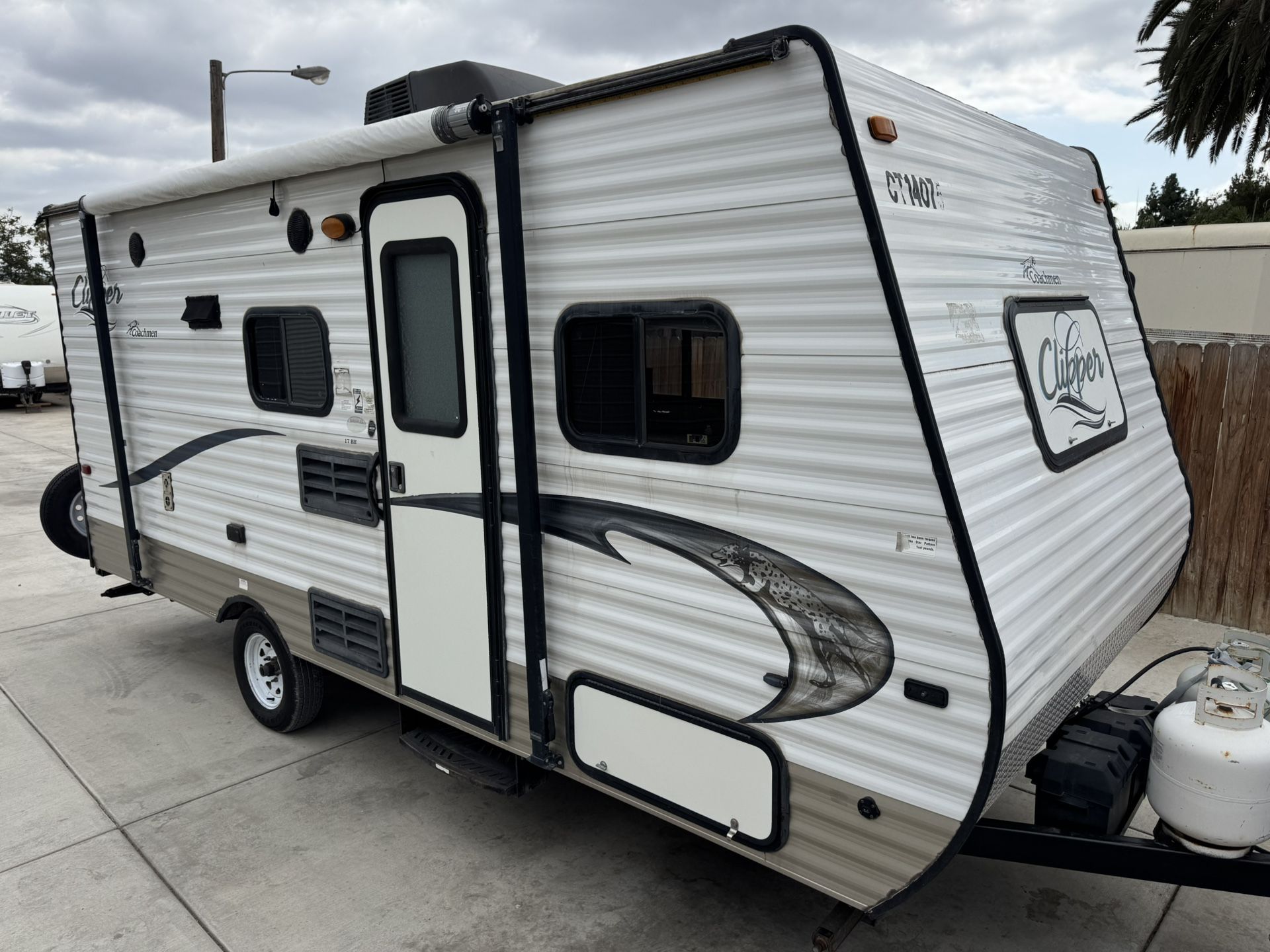 2014 Forest River Clipper coachmen 17BH bunks!
