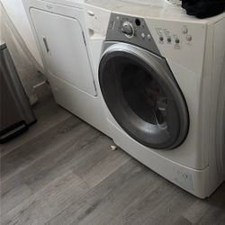 Whirlpool Washer Gas dryer