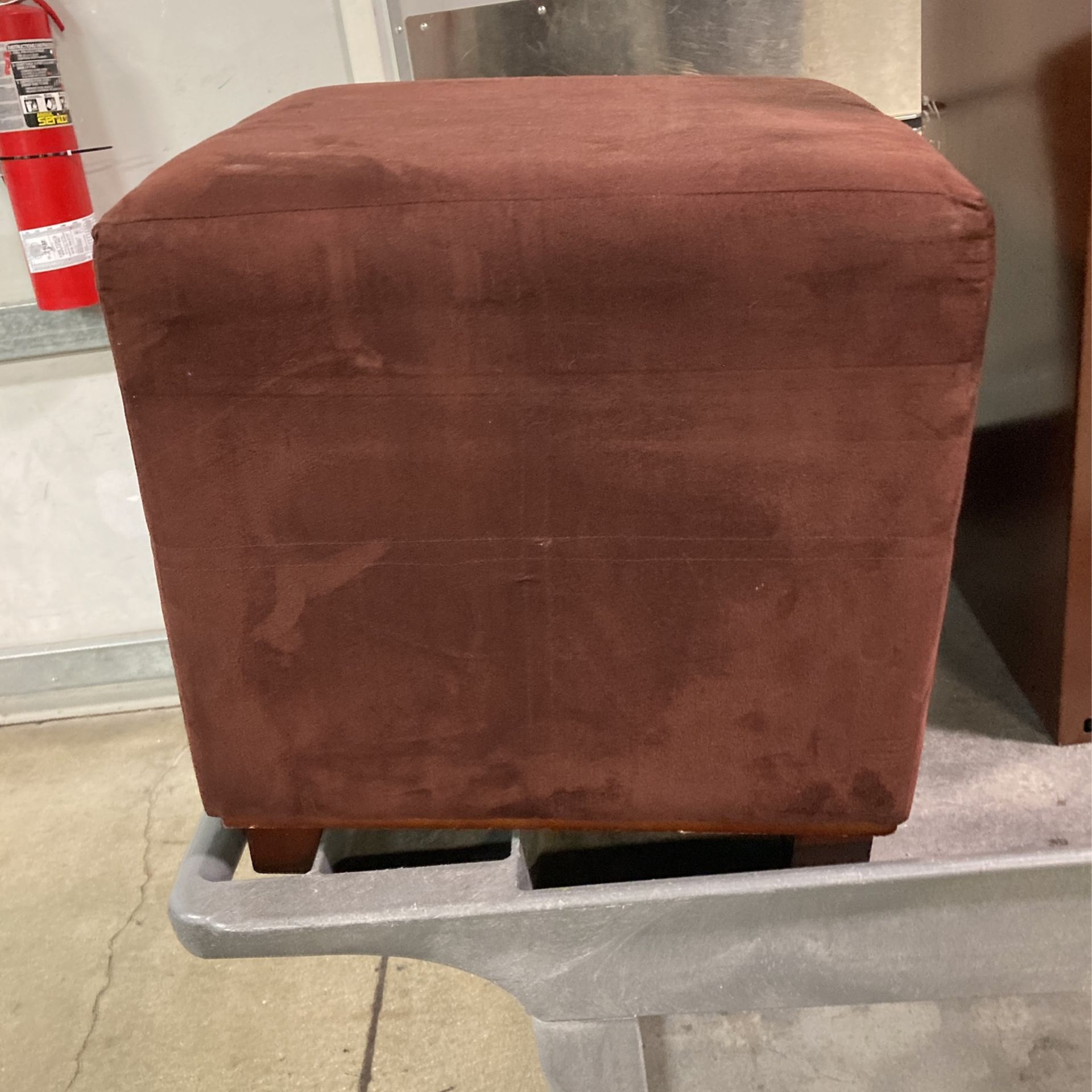 Diamond Bar Ottoman
