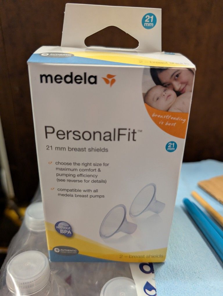 Medela Breast Pumping Shields, 21mm
