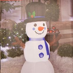 New!! Inflatable Christmas Lawn Ornament  - Snowman