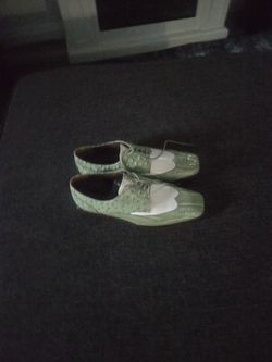Size 7 Green and White Stacy Adam s