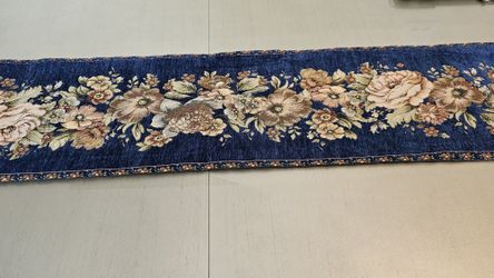 Elegant Table Runner