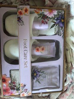 Mother’s Day gift foot care set