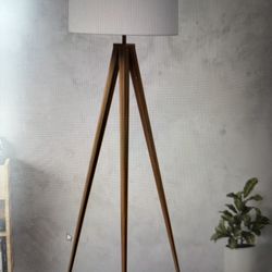 Tripod Floor Lamp With Drum And Foot Switch 