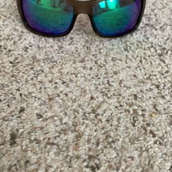 Oakley “Gascan” Polarized Sunglasses (Green Mirrored Lenses) with Cloth Case