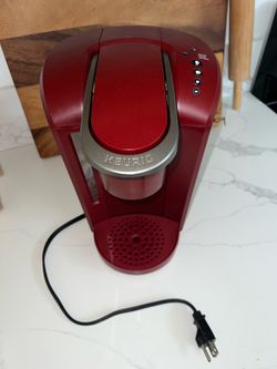 KEURIG COFFEE MAKER!!!